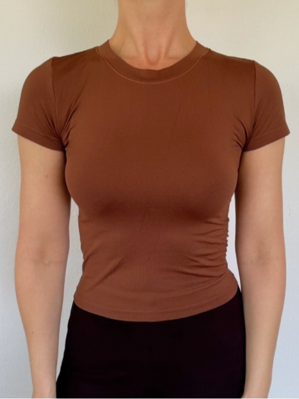 Sunday Best brown crewneck short sleeve elastane stretch crop tee size small